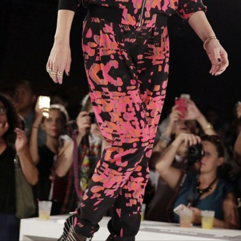 Size 2.L.A.M.B. Vibrant Pink and Black Trousers
